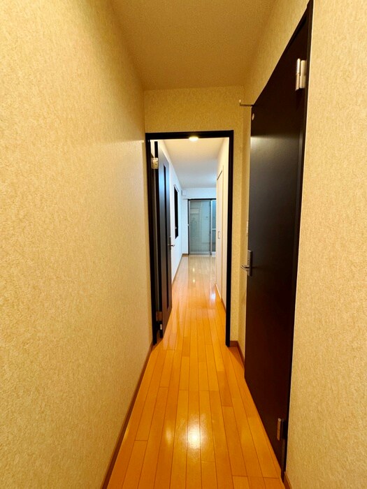 物件内観写真9　(廊下)