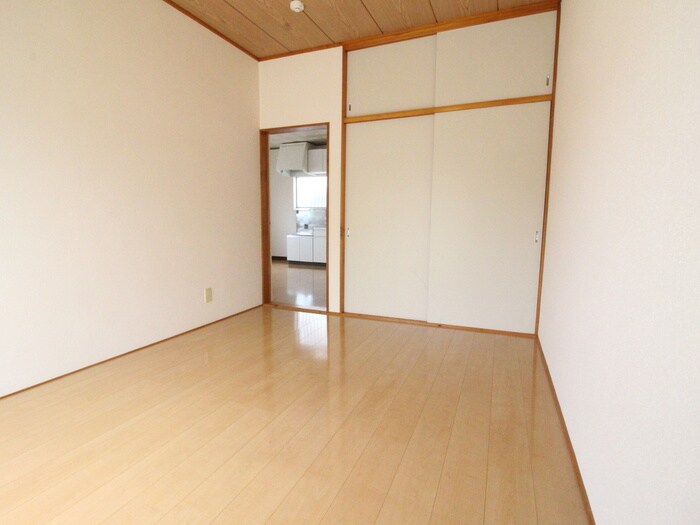 物件内観写真6　(居室)