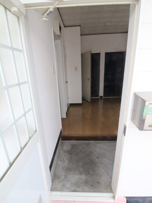 物件内観写真19　(玄関)