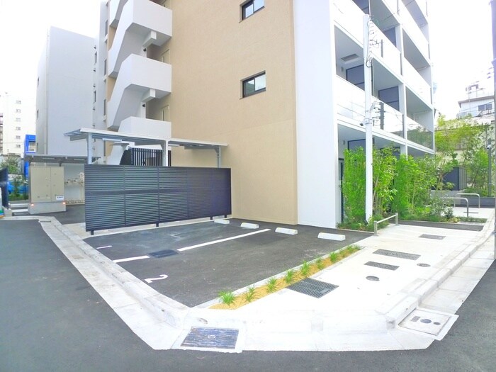 物件外観写真6　(駐車場)