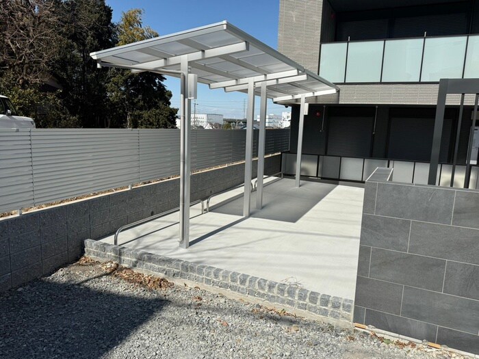 物件外観写真3　(駐輪場)