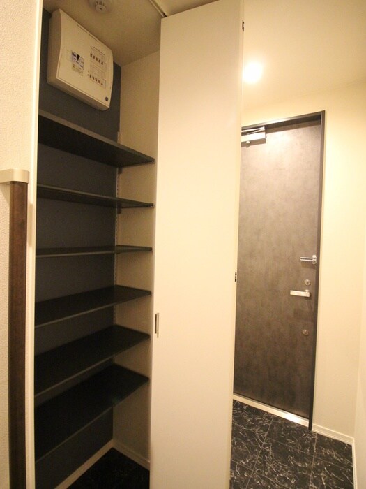 物件内観写真18　(靴箱)