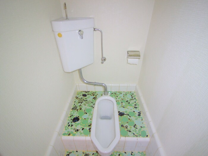 物件内観写真8　(トイレ)