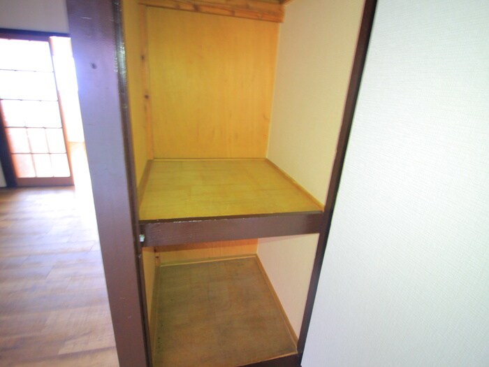物件内観写真15　(収納)