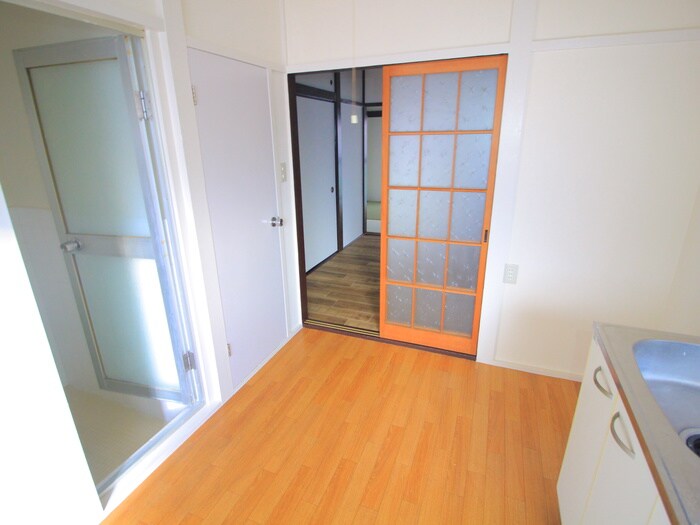 物件内観写真16　(廊下)