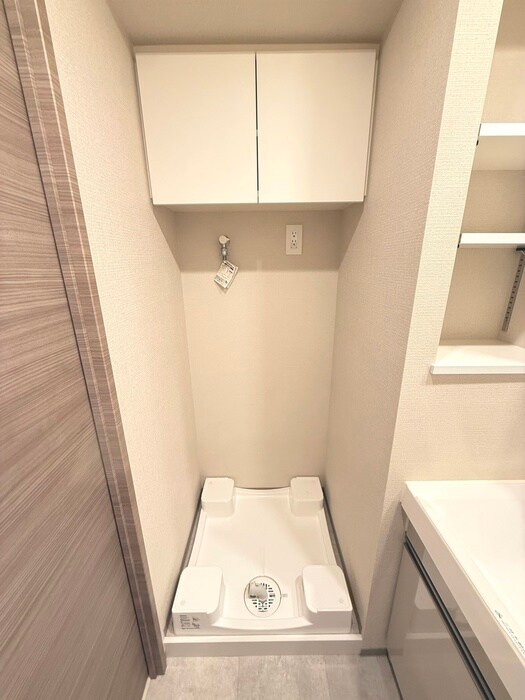 物件内観写真18　(洗濯機置場)