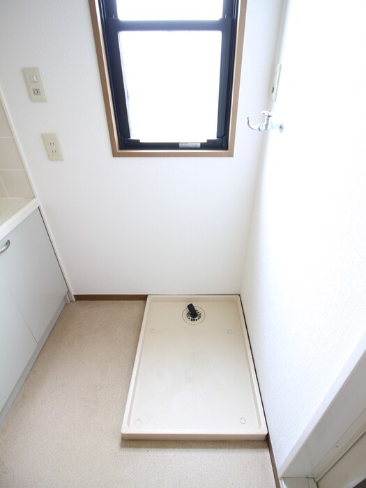 物件内観写真21　(洗濯機置場)