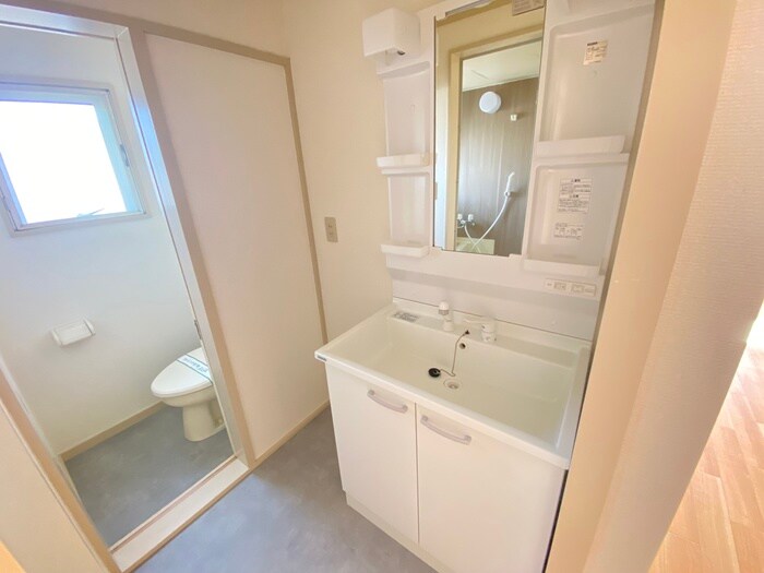 物件内観写真9　(洗面)