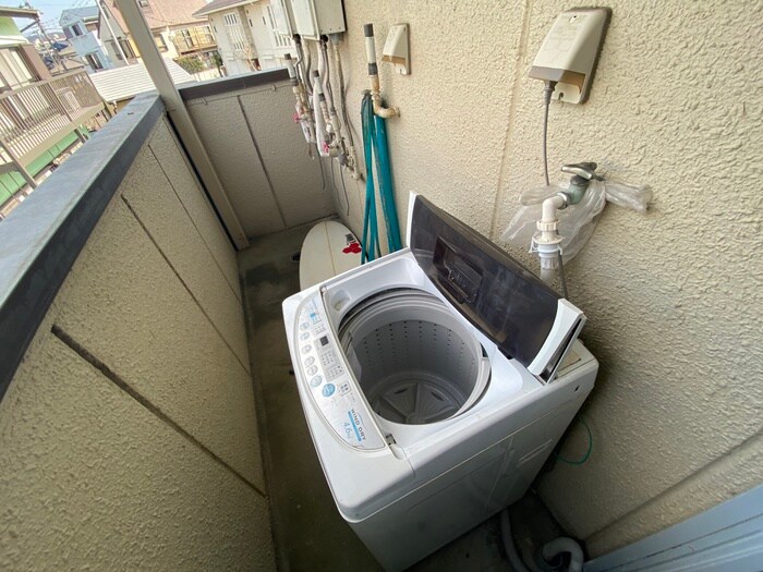 物件内観写真10　(洗濯機置場)