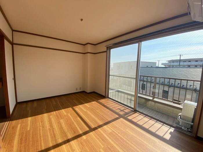 物件内観写真13　(居室)