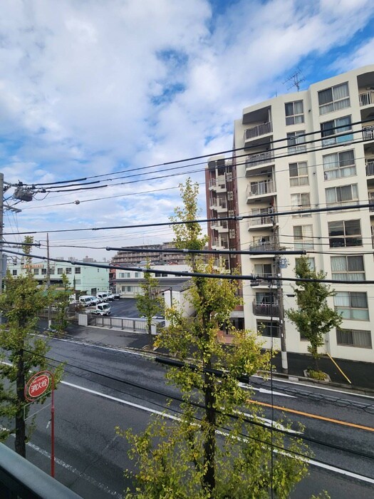 物件内観写真16　(室内からの展望)