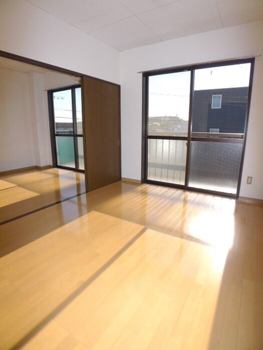 物件内観写真6　(居室)