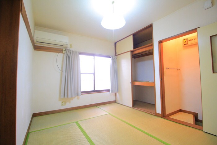 物件内観写真3　(居室)