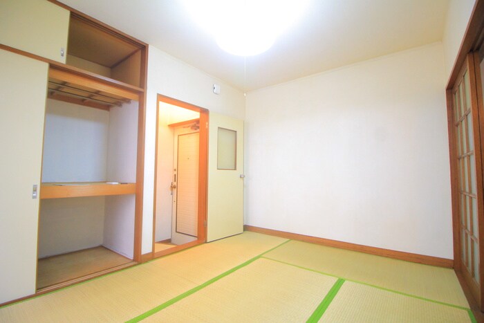 物件内観写真4　(居室)