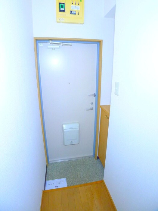 物件内観写真16　(玄関)