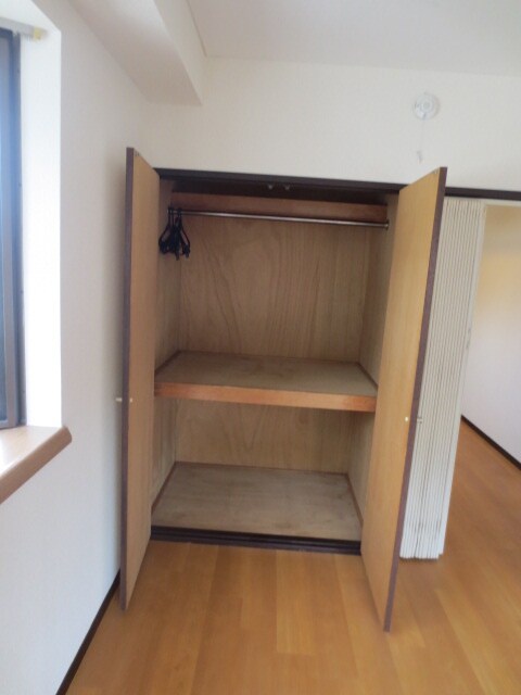 物件内観写真15　(収納)