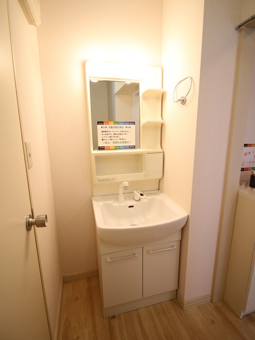 物件内観写真7　(洗面)