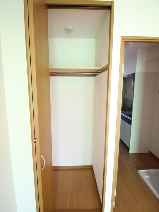 物件内観写真16　(収納)