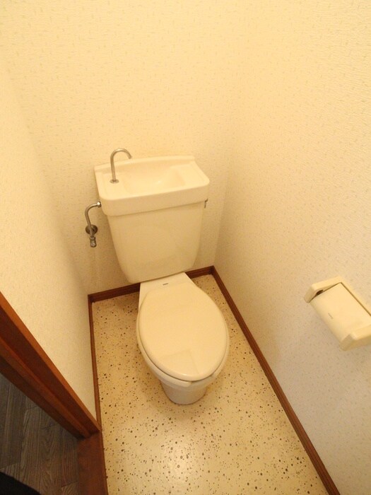 物件内観写真14　(トイレ)