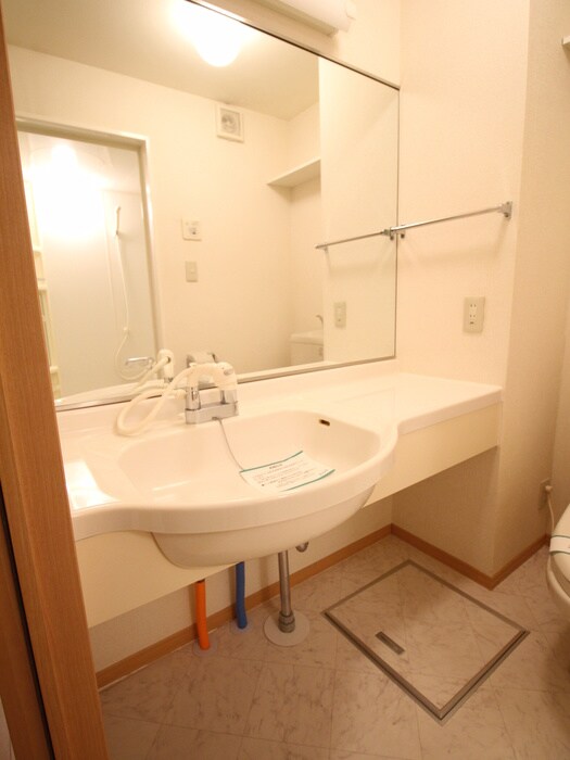 物件内観写真11　(洗面)