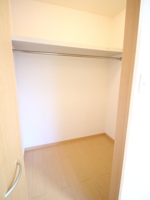 物件内観写真13　(収納)