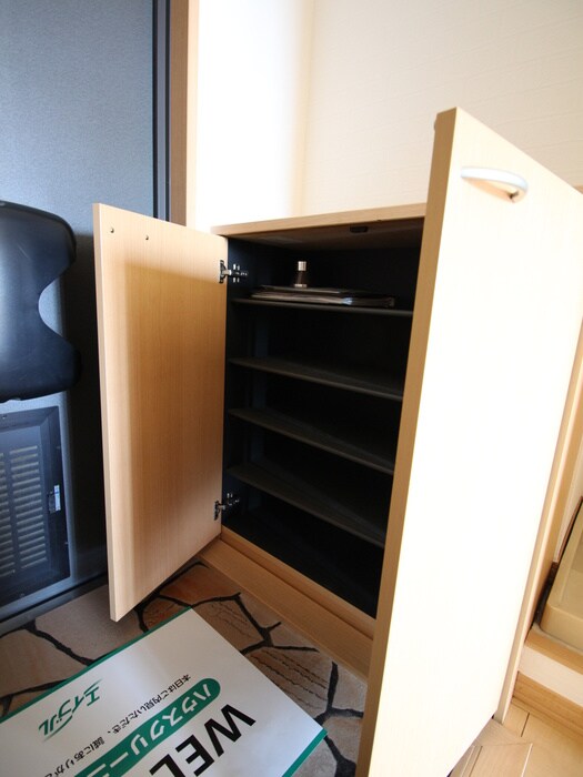 物件内観写真18　(靴箱)