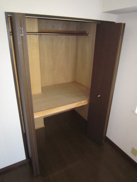 物件内観写真10　(収納)