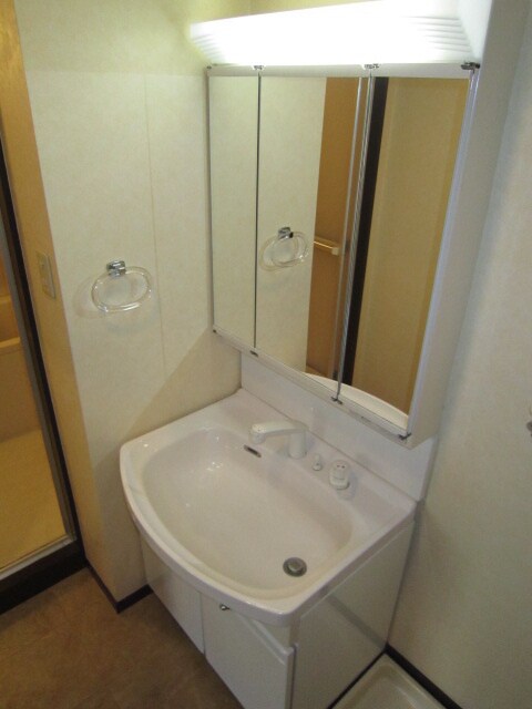 物件内観写真13　(洗面)