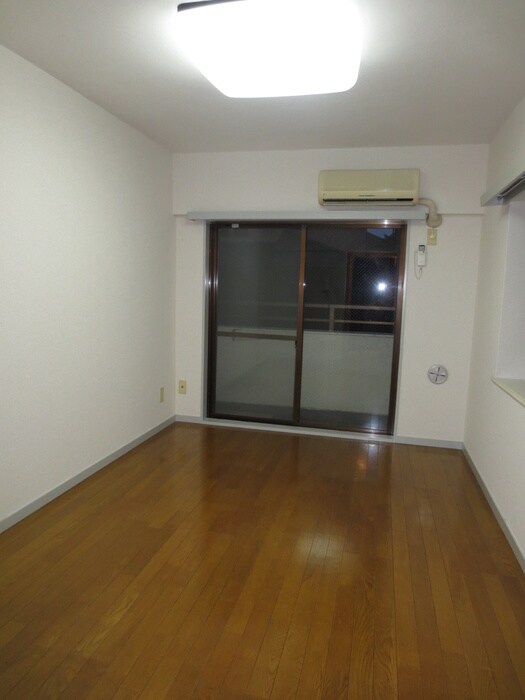 物件内観写真6　(居室)