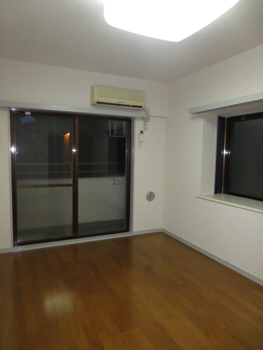 物件内観写真11　(居室)