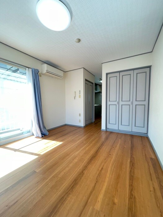 物件内観写真15　(居室)