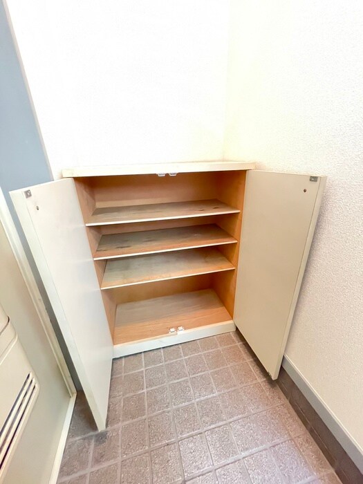 物件内観写真17　(靴箱)