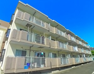 メゾンリビエ－ル外観写真