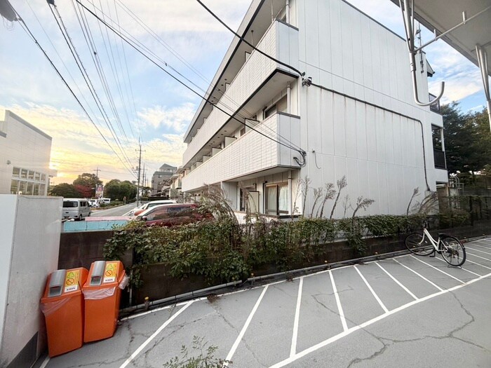 物件内観写真16　(室内からの展望)