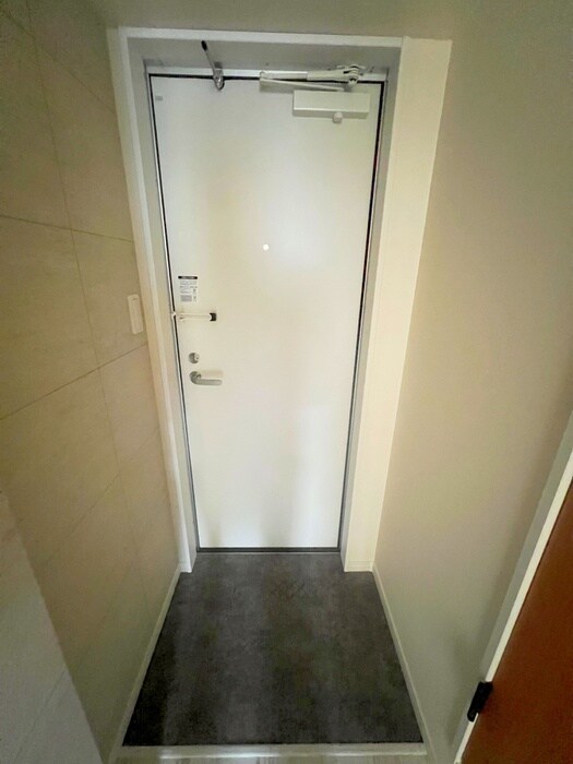 物件内観写真15　(玄関)