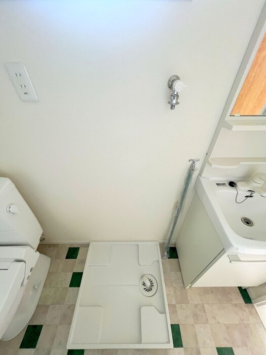 物件内観写真17　(洗濯機置場)