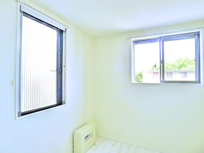 物件内観写真21　(室内からの展望)