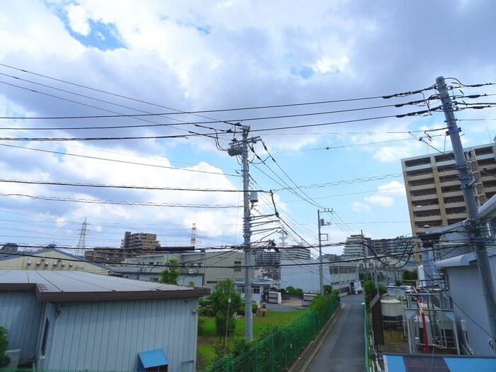 物件内観写真17　(室内からの展望)