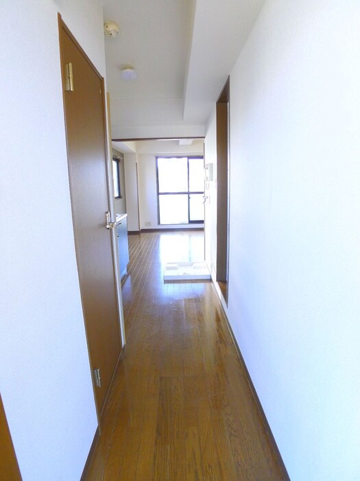 物件内観写真9　(廊下)