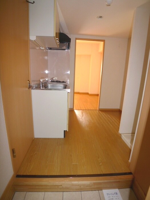 物件内観写真11　(玄関)