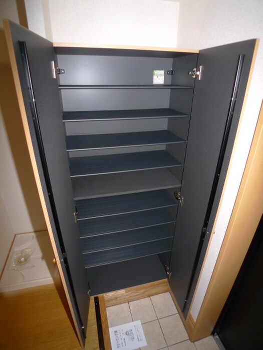 物件内観写真17　(靴箱)