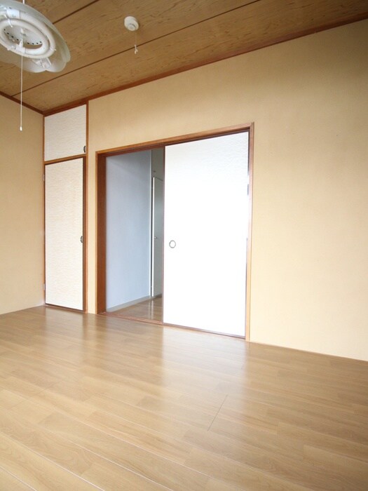 物件内観写真8　(居室)