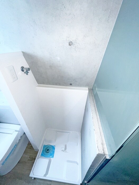 物件内観写真12　(洗濯機置場)