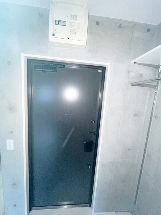 物件内観写真18　(玄関)