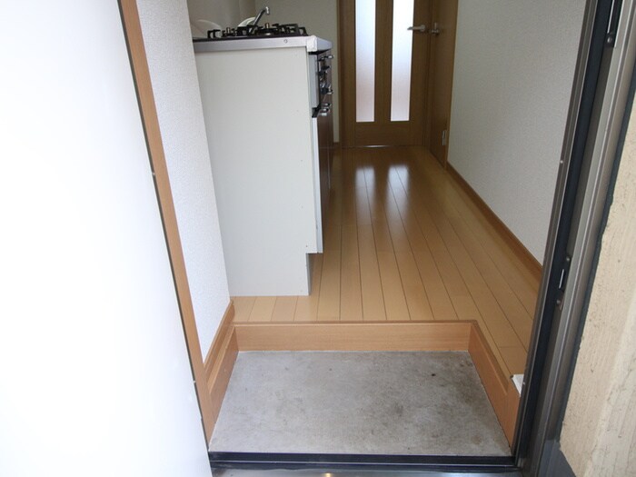 物件内観写真15　(玄関)