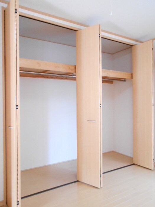 物件内観写真10　(収納)