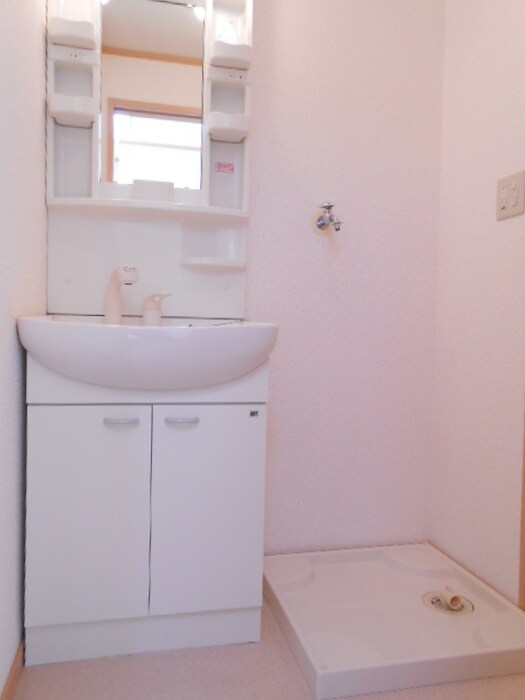 物件内観写真19　(洗濯機置場)