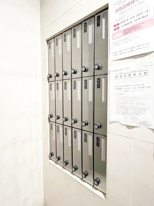 物件外観写真4　(エントランス部分)