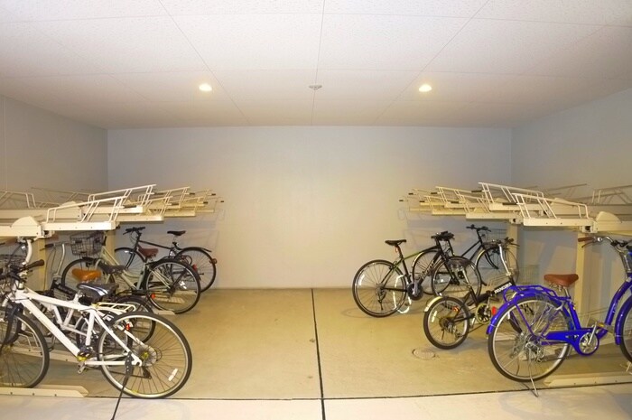 物件外観写真6　(駐輪場)