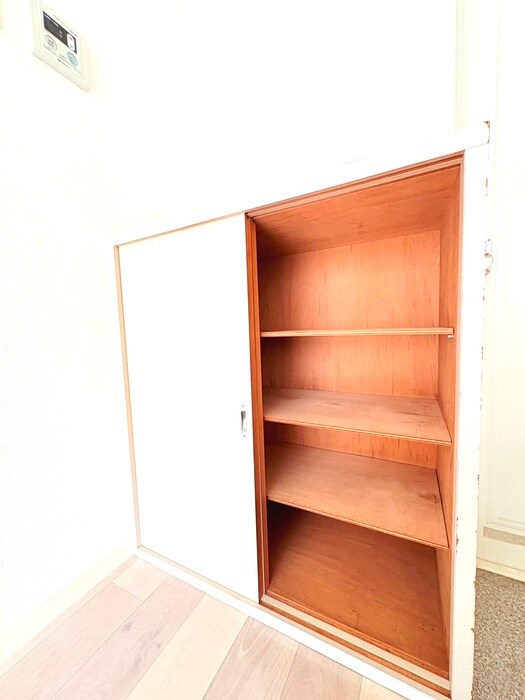 物件内観写真8　(靴箱)